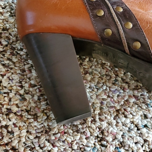 🤎KENNETH COLE🤎tall, brown leather boots - Picture 11 of 16